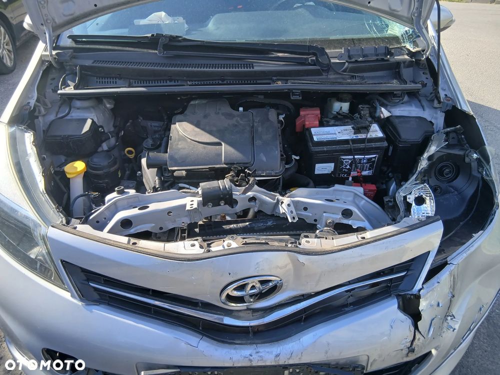 Toyota Yaris 1.0 VVT-i Y20 Club - 6