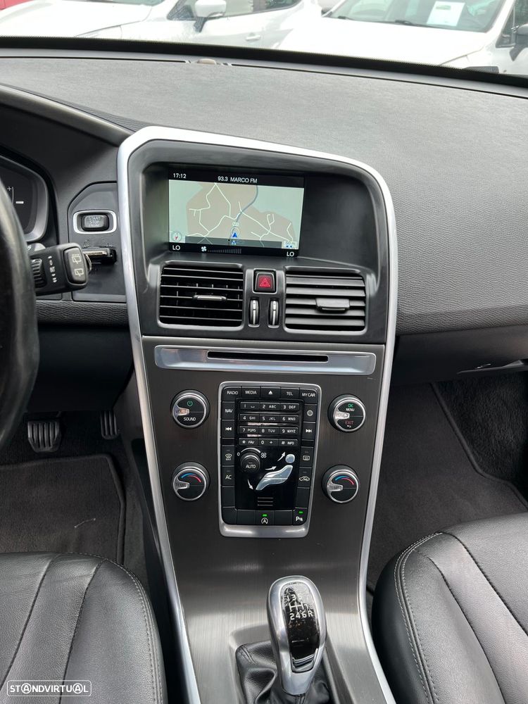 Volvo XC 60 D4 Summum - 16