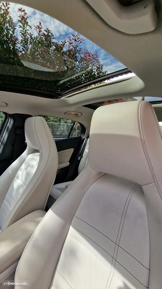 Mercedes-Benz GLA 180 d Urban - 2