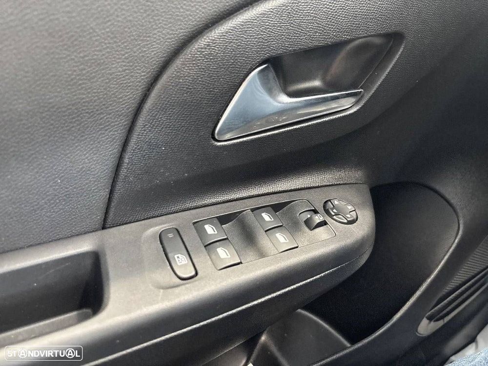 Opel Corsa 1.2 T Hybrid GS eDCT - 21