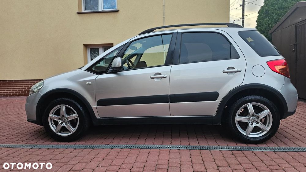 Suzuki SX4 1.6 VVT 4x2 Comfort - 17