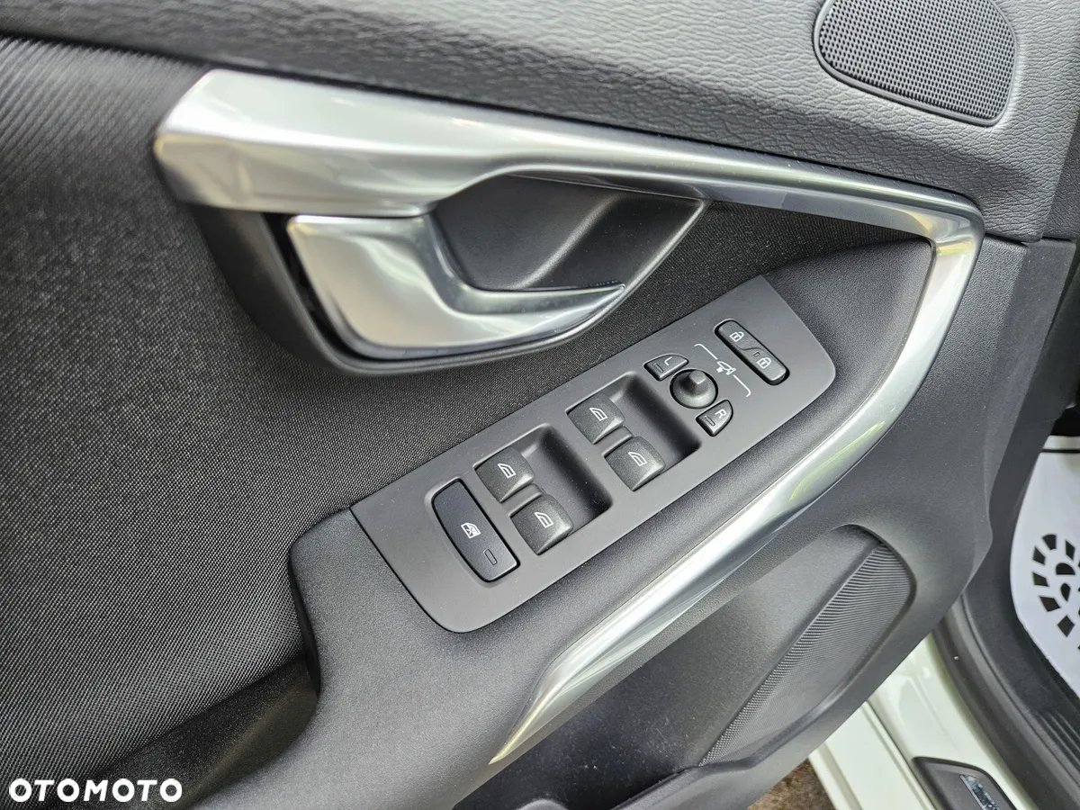 Volvo V40 D2 Momentum - 30