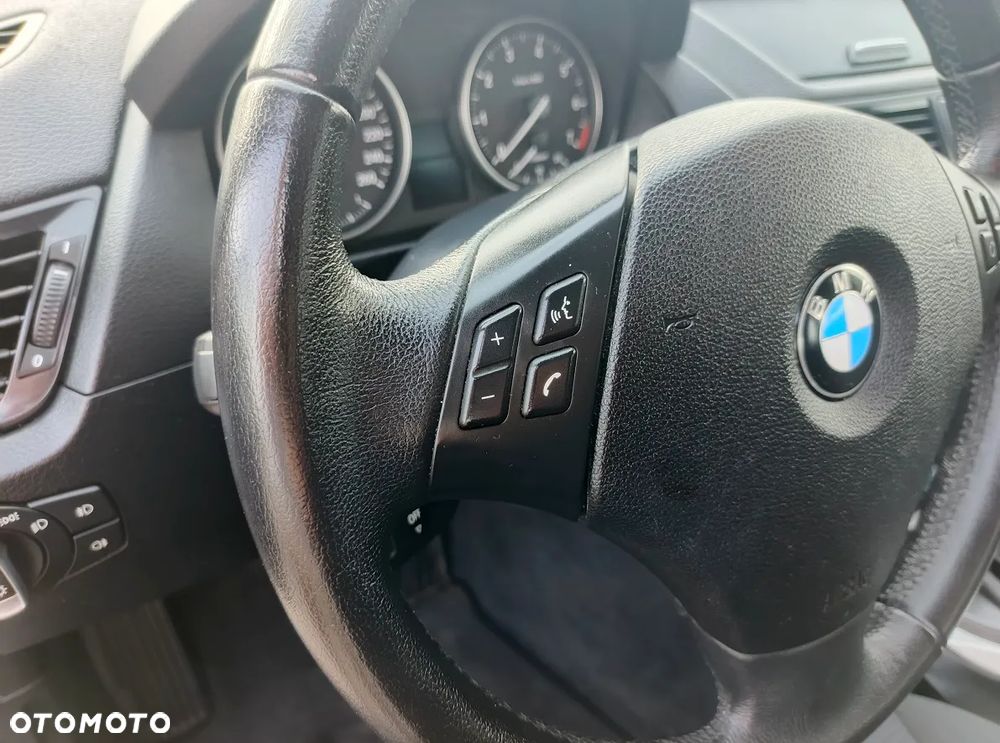 BMW X1 sDrive18i Sport Line - 25