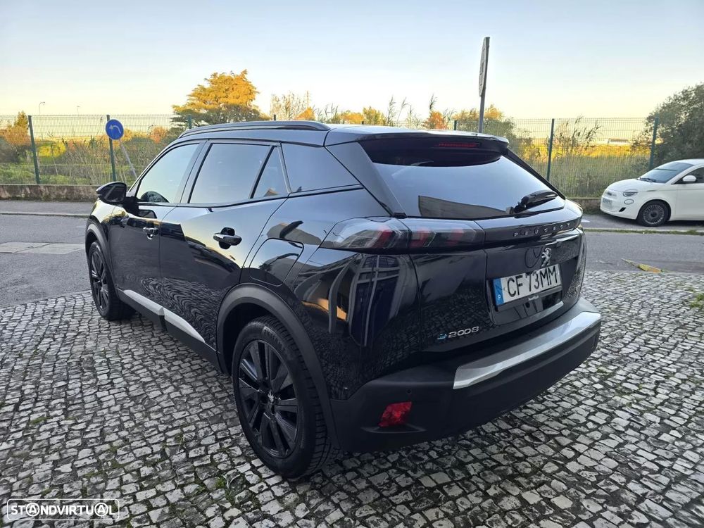 Peugeot e-2008 50 kWh GT - 3