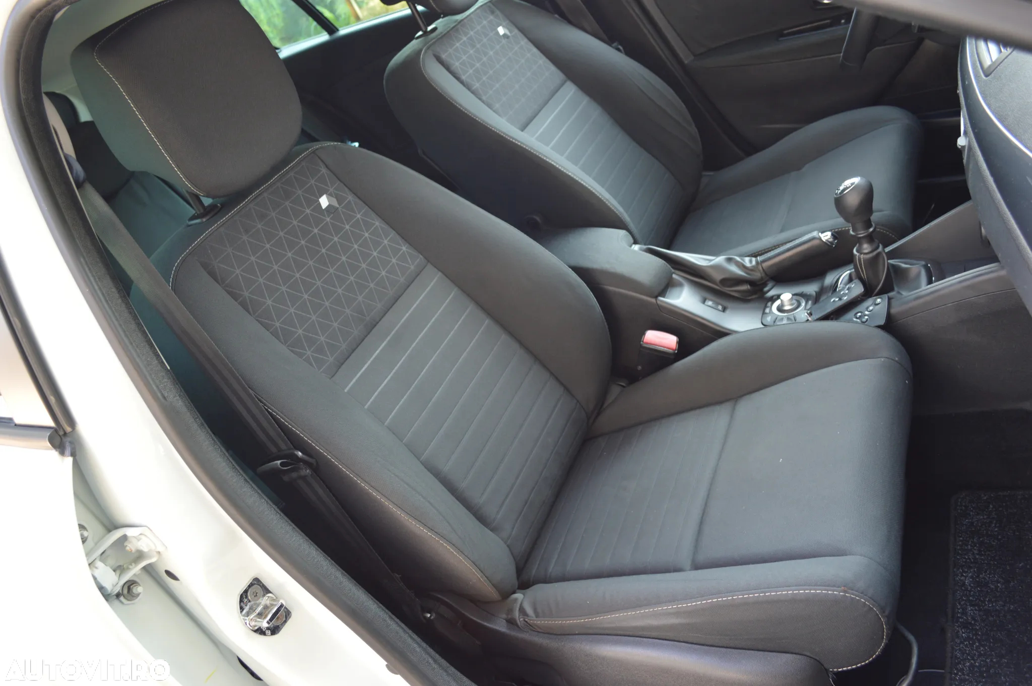 Renault Megane dCi 110 FAP LIMITED - 8