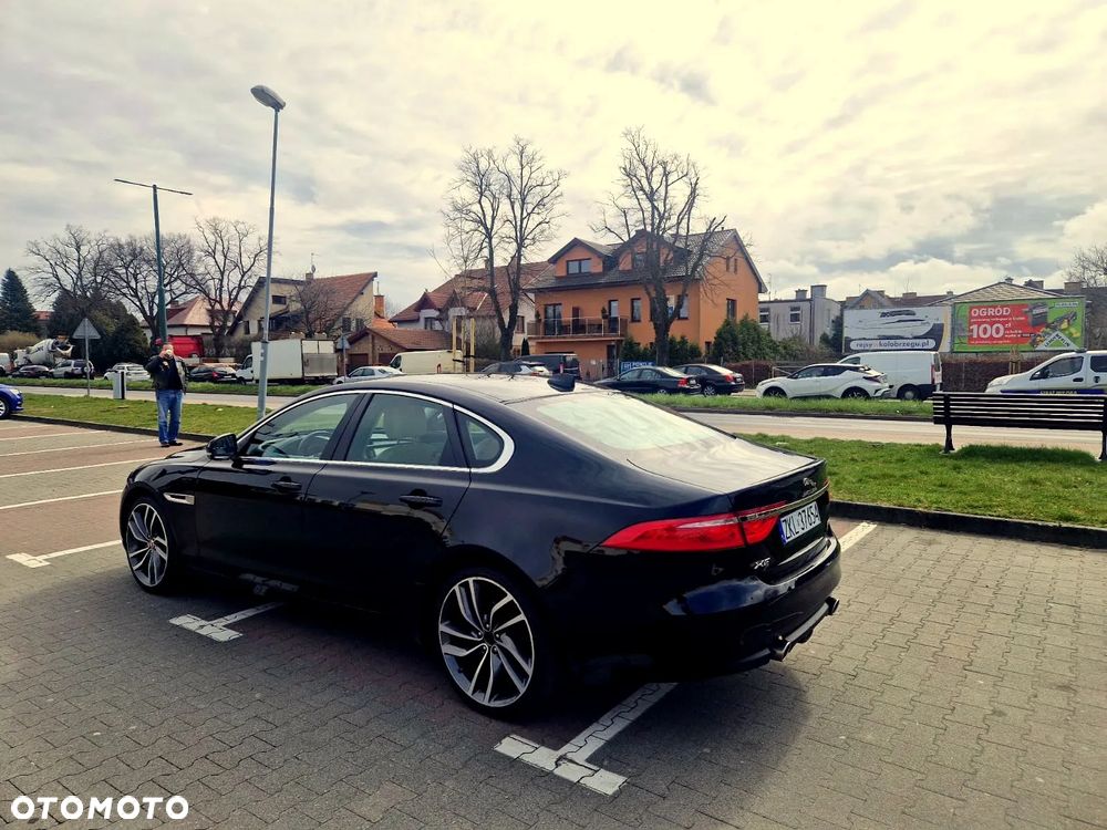 Jaguar XF 3.0 TDV6 Portfolio - 12