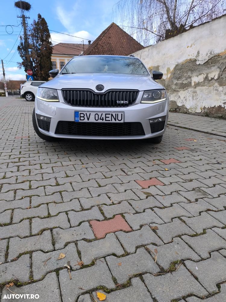 Skoda Octavia Combi 2.0 TDI DSG RS - 7