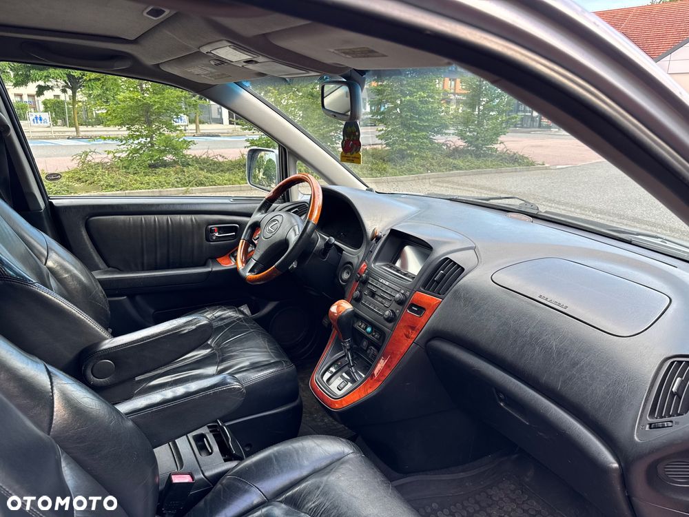 Lexus RX - 15