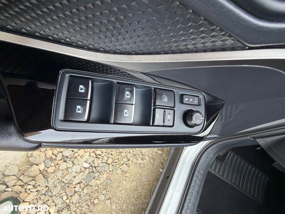 Toyota C-HR Style Selection - 10