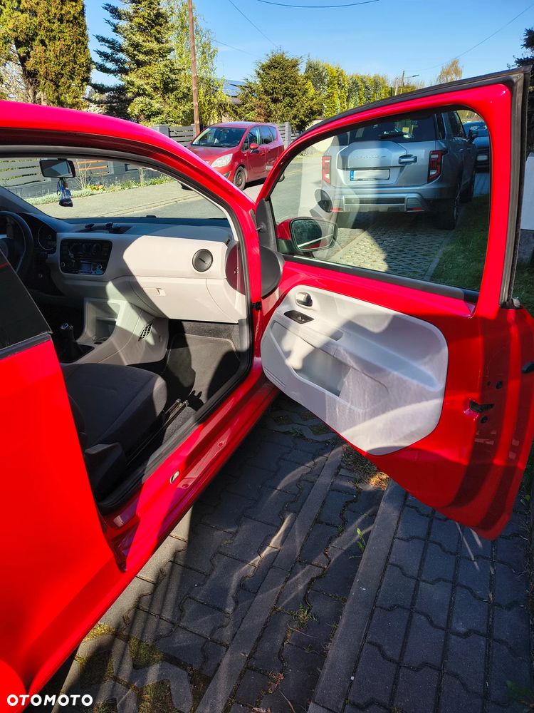 Volkswagen up! move - 12