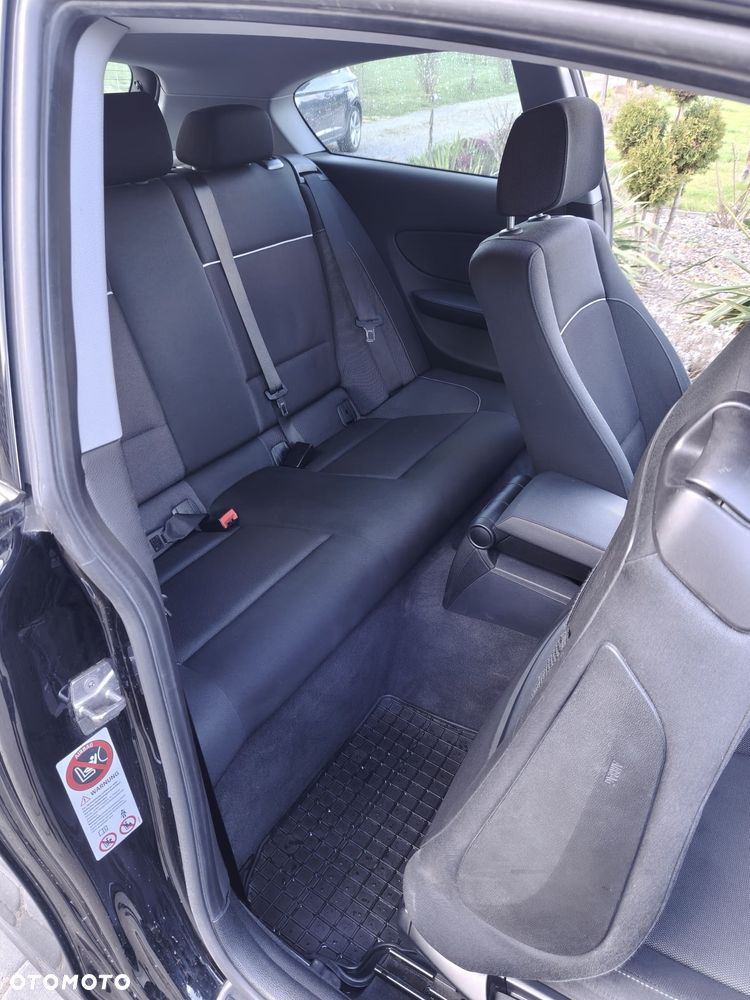 BMW Seria 1 116i - 13