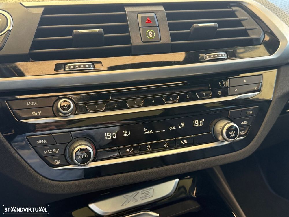BMW X3 20 d xDrive Pack M - 18
