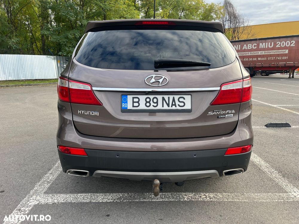 Hyundai Grand Santa Fe 2.2 CRDi 4WD Automatik Luxury Pack+ - 4