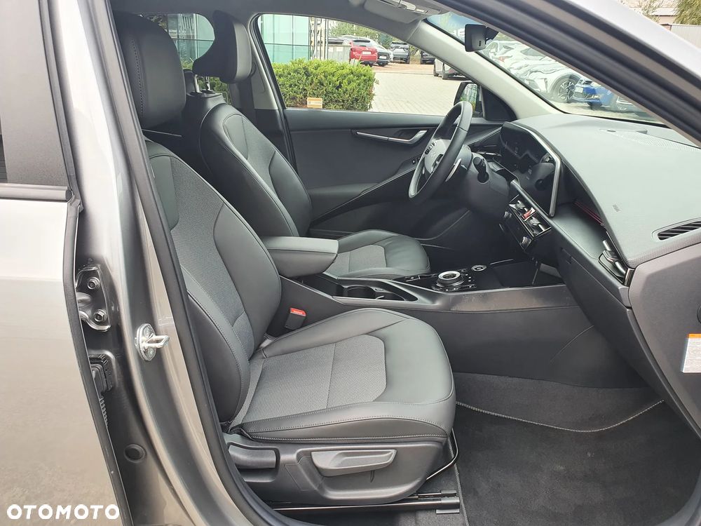 Kia Niro 1.6 GDI Hybrid L - 24