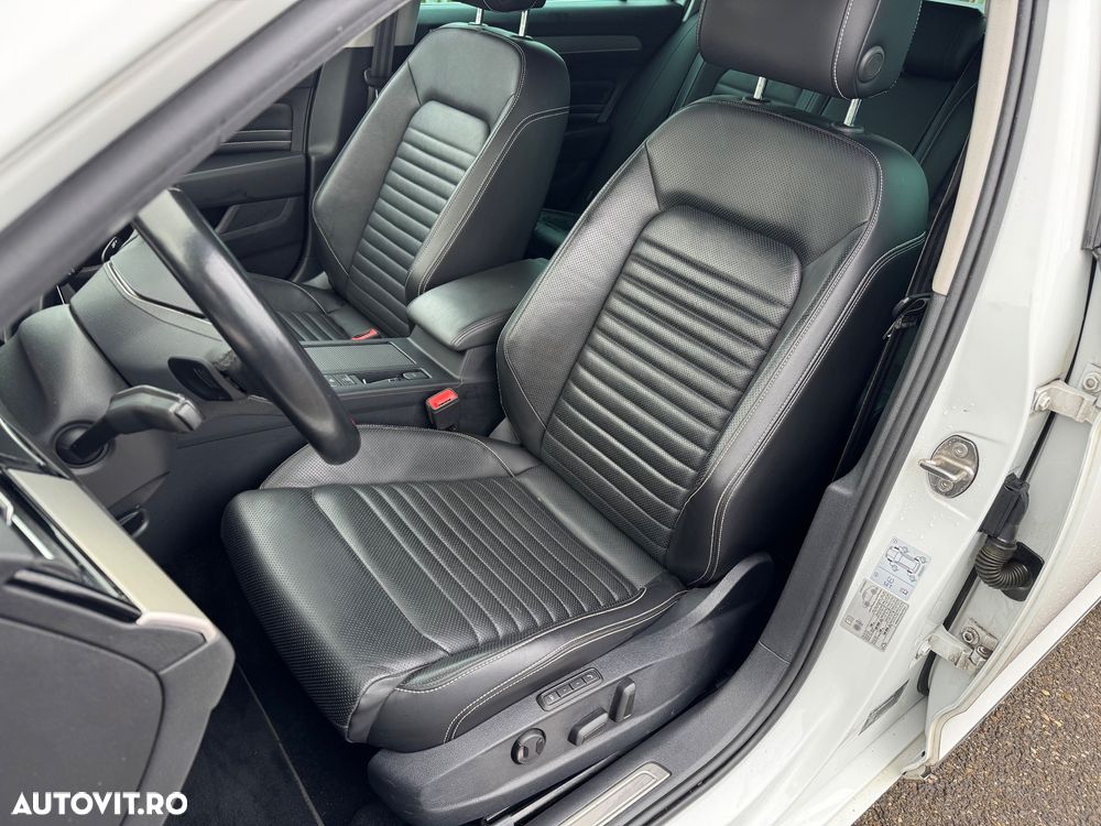 Volkswagen Passat Variant 2.0 TDI SCR DSG Elegance - 26