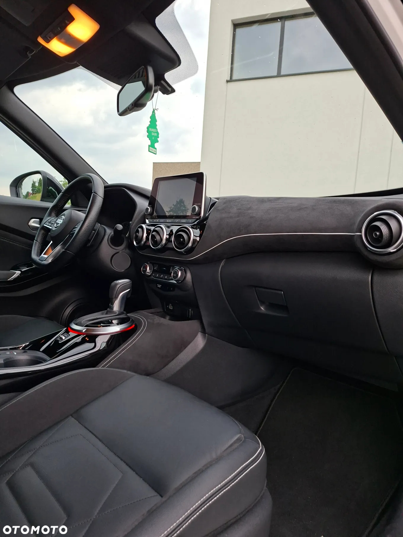 Nissan Juke 1.0 DIG-T N-Design DCT - 33