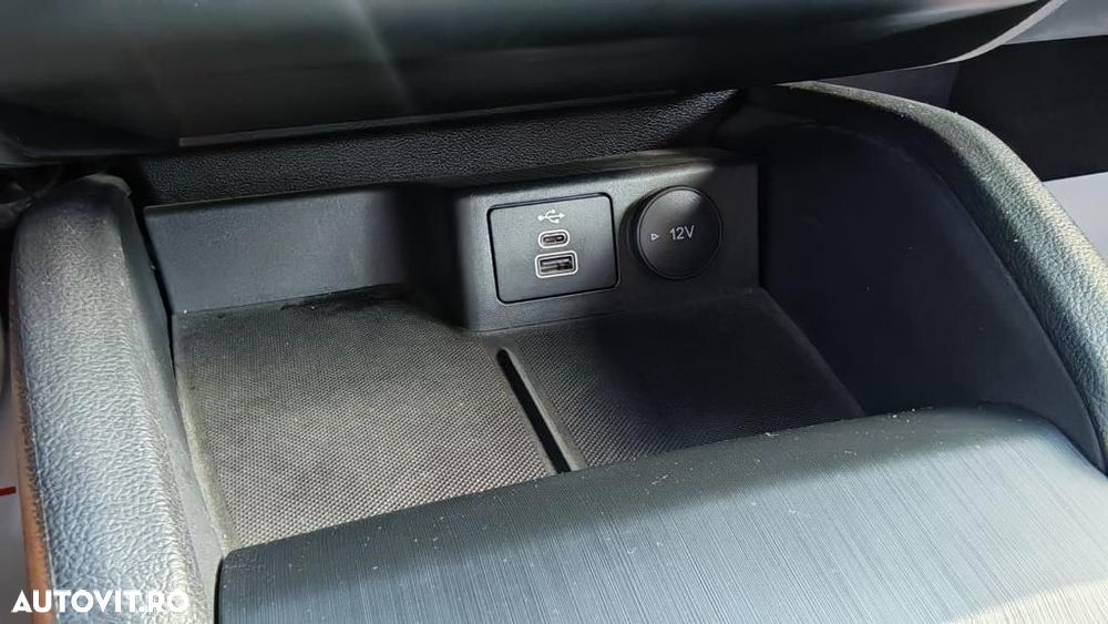 Ford Focus - 23