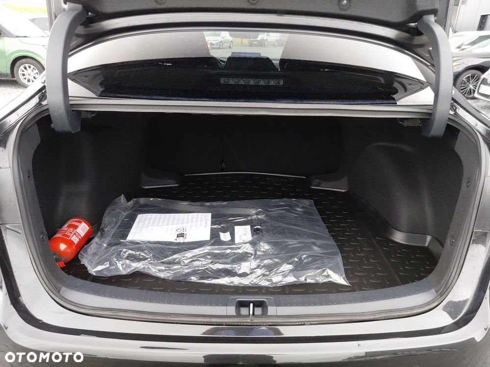 Toyota Corolla 1.8 Hybrid Style - 13