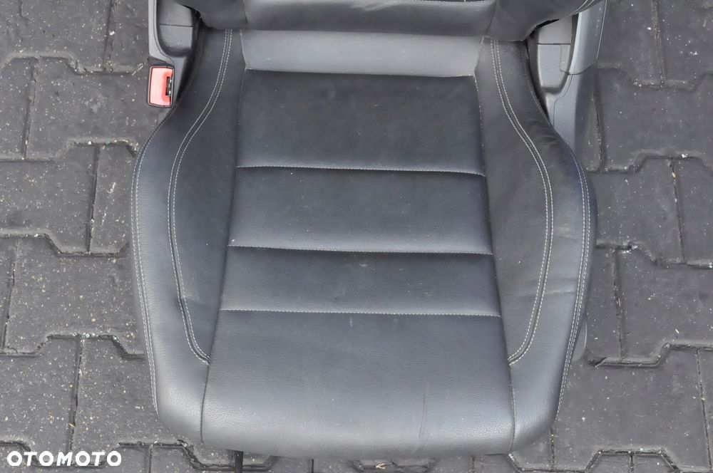 MERCEDES A207 FOTEL LEWY PRZÓD SKÓRA ANGLIK - 2