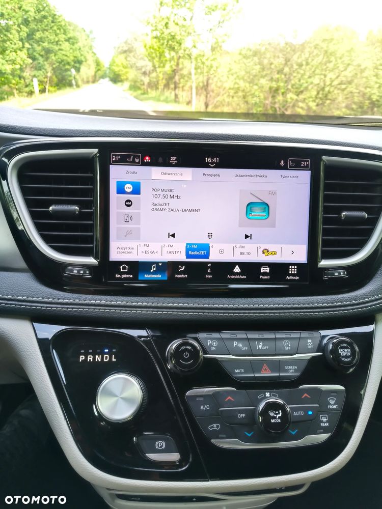 Chrysler Pacifica - 21