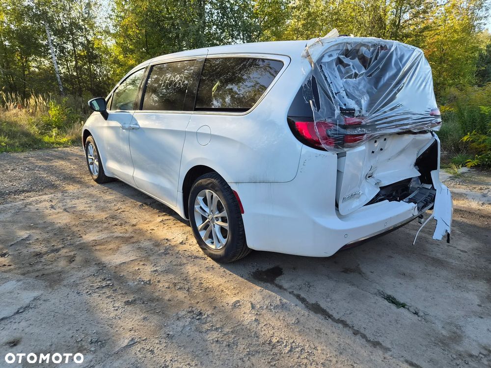Chrysler Pacifica 2024 photo 5