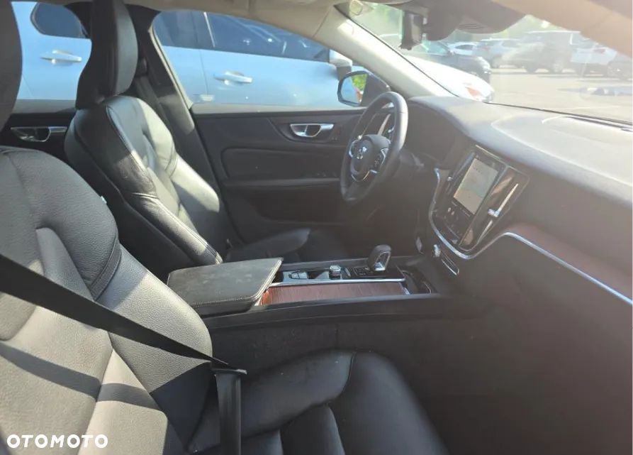 Volvo S60 B5 B AWD Plus Dark - 7