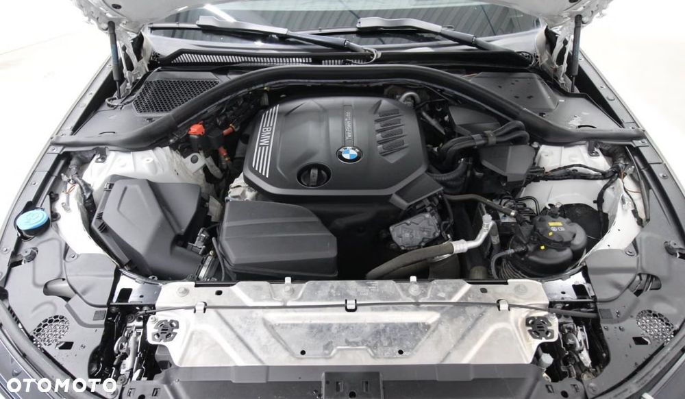BMW Seria 3 320d xDrive Edition M Sport Shadow - 16