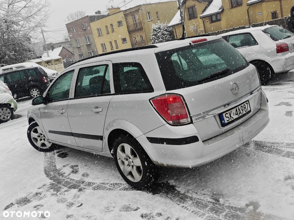 Opel Astra 1.9 CDTI DPF Sport - 2