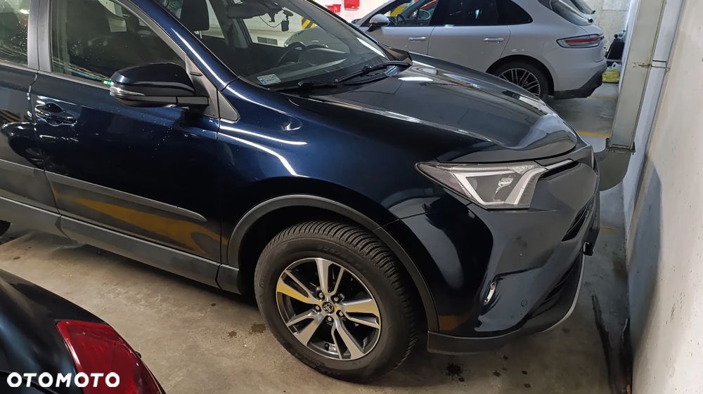 Toyota RAV4 2.0 D-4D Premium 4x2 - 11