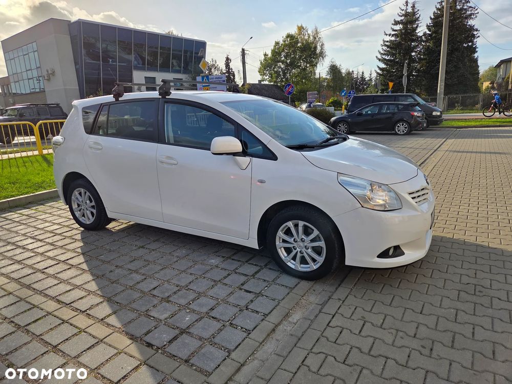 Toyota Verso 2.0 D-4D - 8