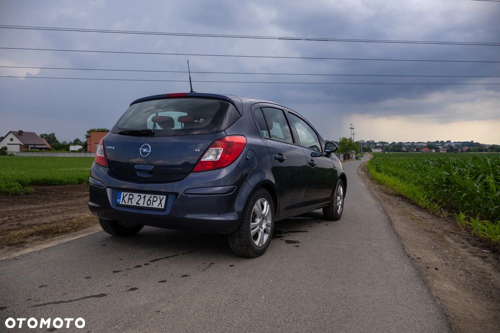Opel Corsa 1.4 16V Enjoy - 8