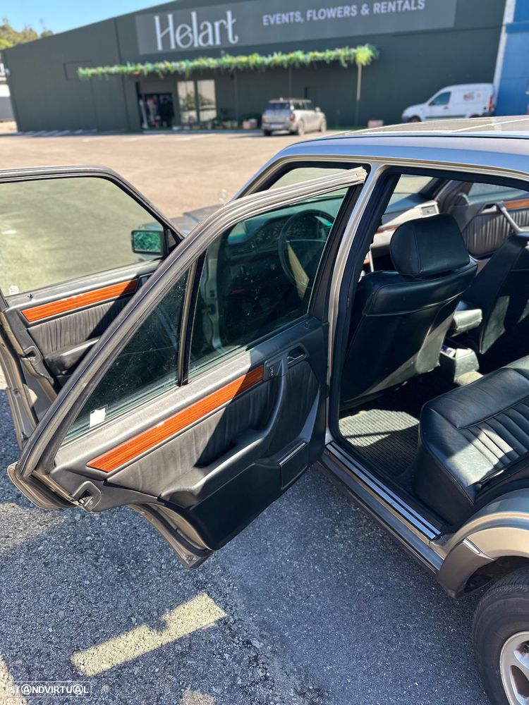 Mercedes-Benz E 250 D Turbo - 11