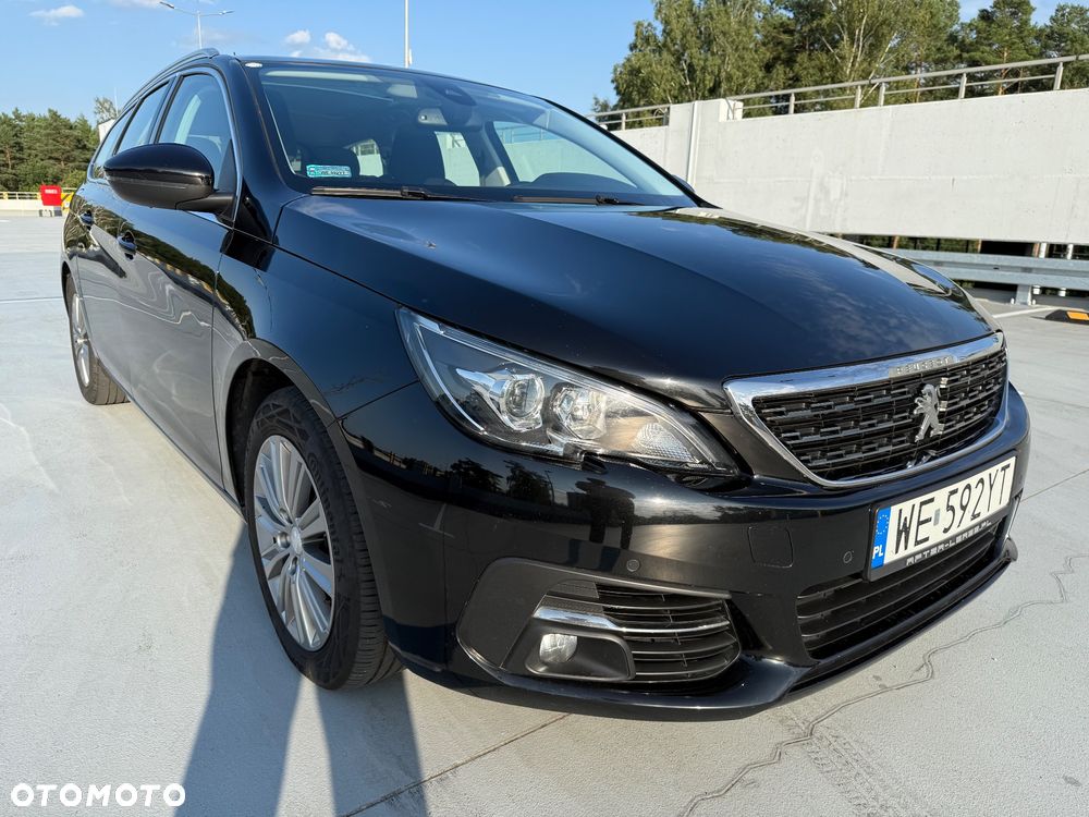 Peugeot 308 SW 1.2 PureTech GPF Allure S&S EAT8 - 10