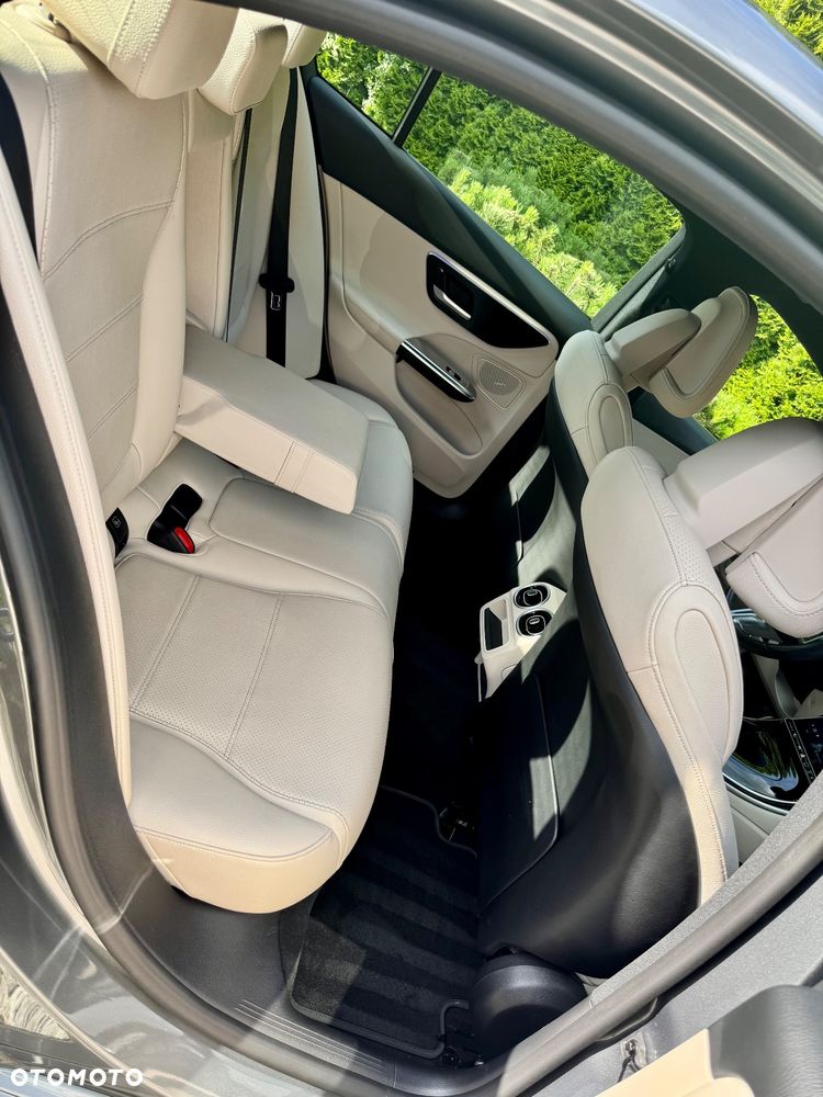 Mercedes-Benz Klasa C 220 d mHEV Avantgarde - 28