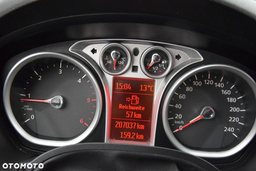 Ford Kuga 2.0 TDCi FWD Titanium - 29