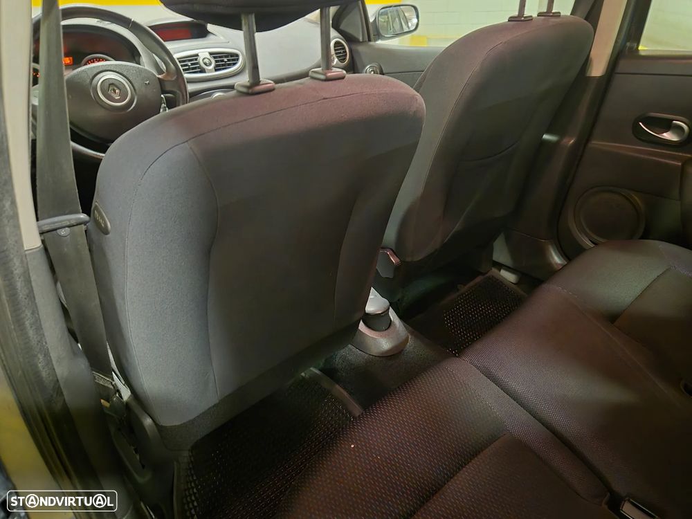 Renault Clio 1.2 16V Dynamique - 17