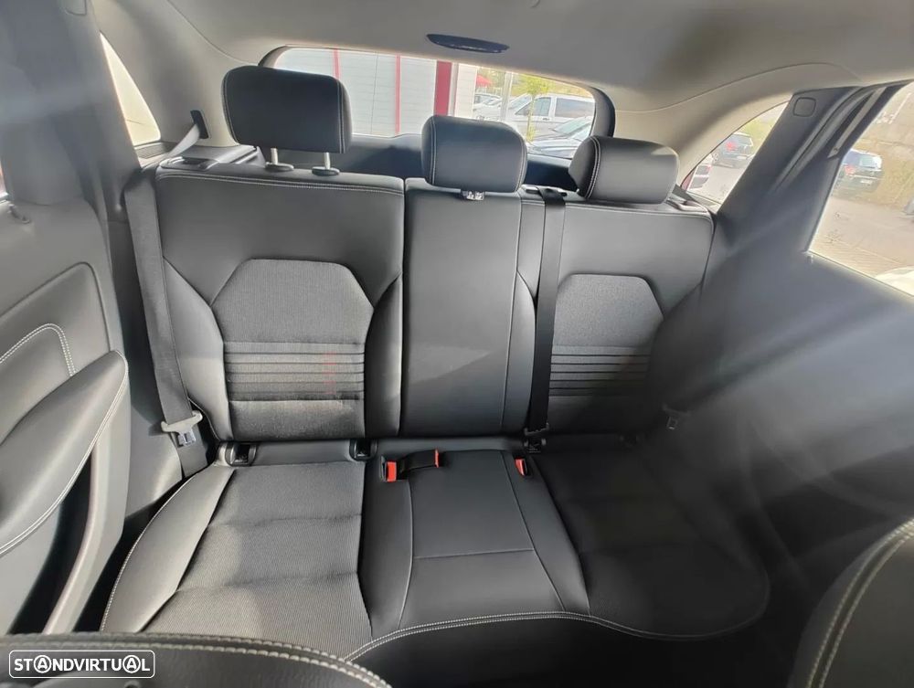 Mercedes-Benz B 180 d Urban - 12