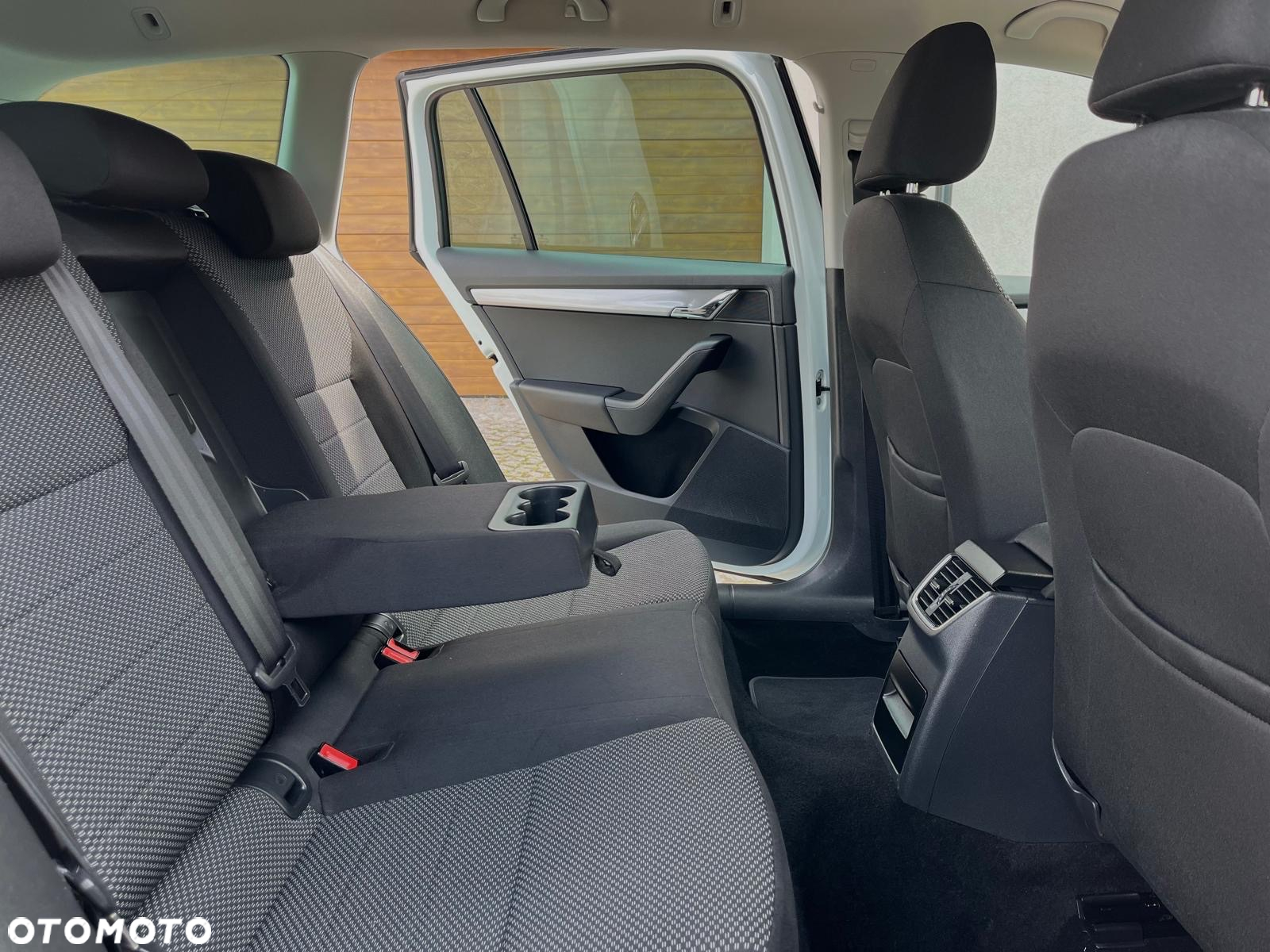 Skoda Octavia 1.6 TDI (Green tec) Ambition - 23