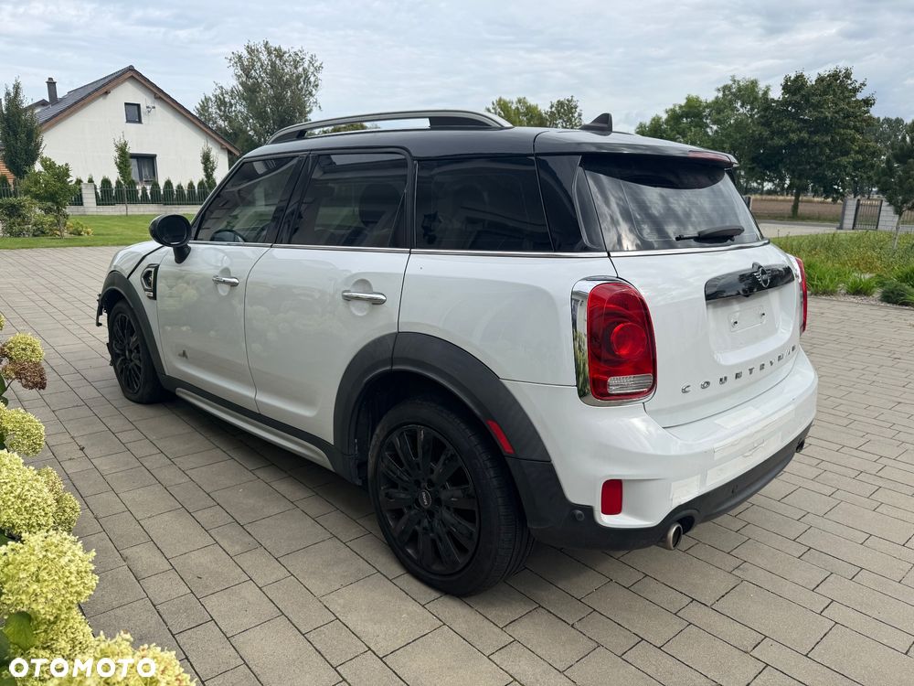 MINI Countryman S ALL4 Classic Trim - 2