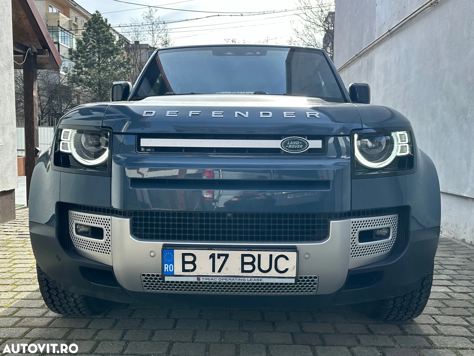 Land Rover Defender 110 3.0P 400 MHEV - 16
