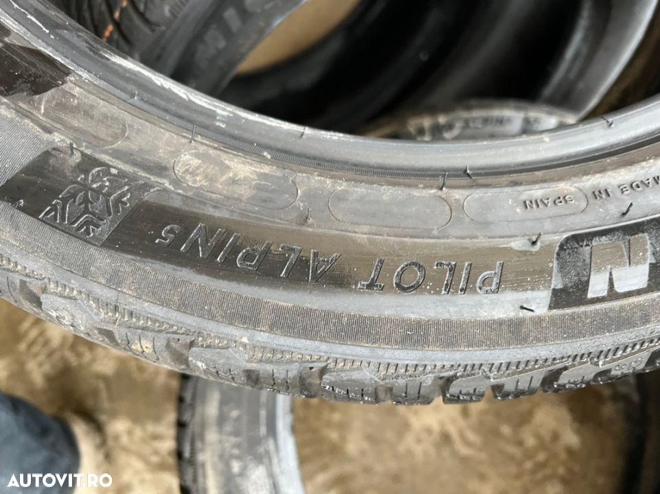 vând 4 anvelope 215/50/18 Michelin de iarnă ca noi - 7