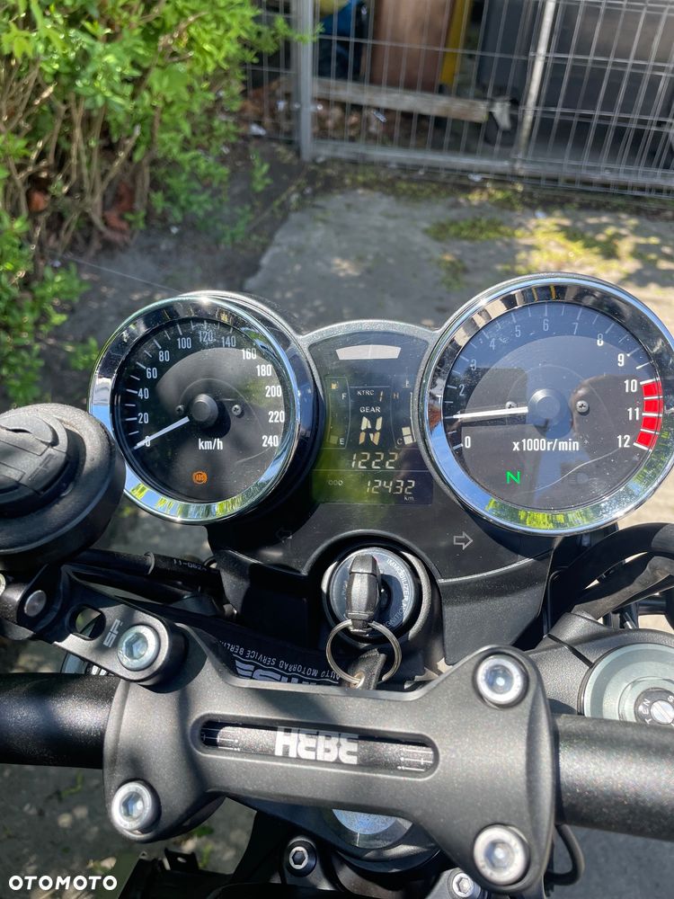 Kawasaki Z 900 RS - 7