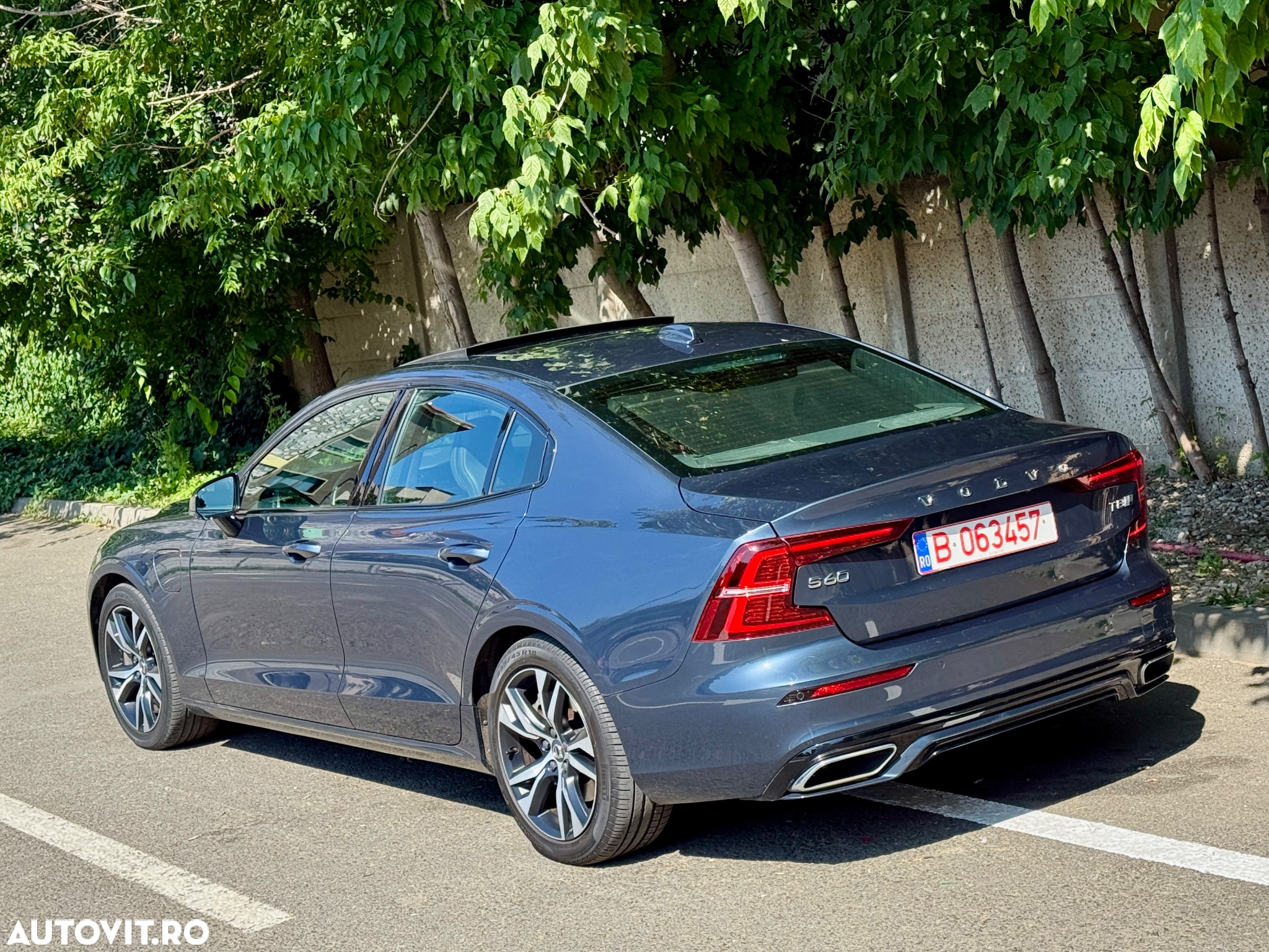 Volvo S60 T8 Twin Engine AWD Geartronic RDesign - 6