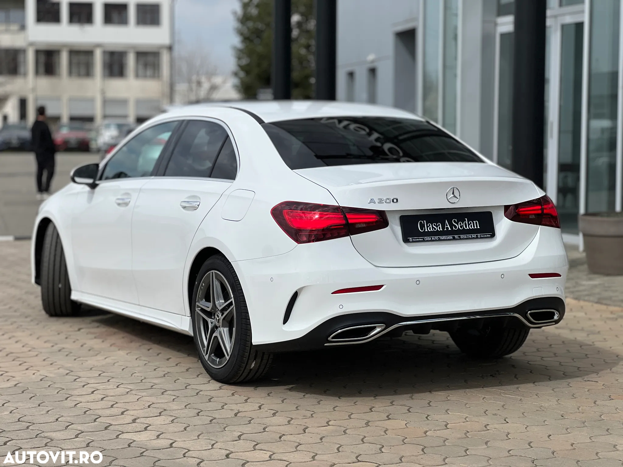 Mercedes-Benz A 200 MHEV 7G-DCT Sedan - 3