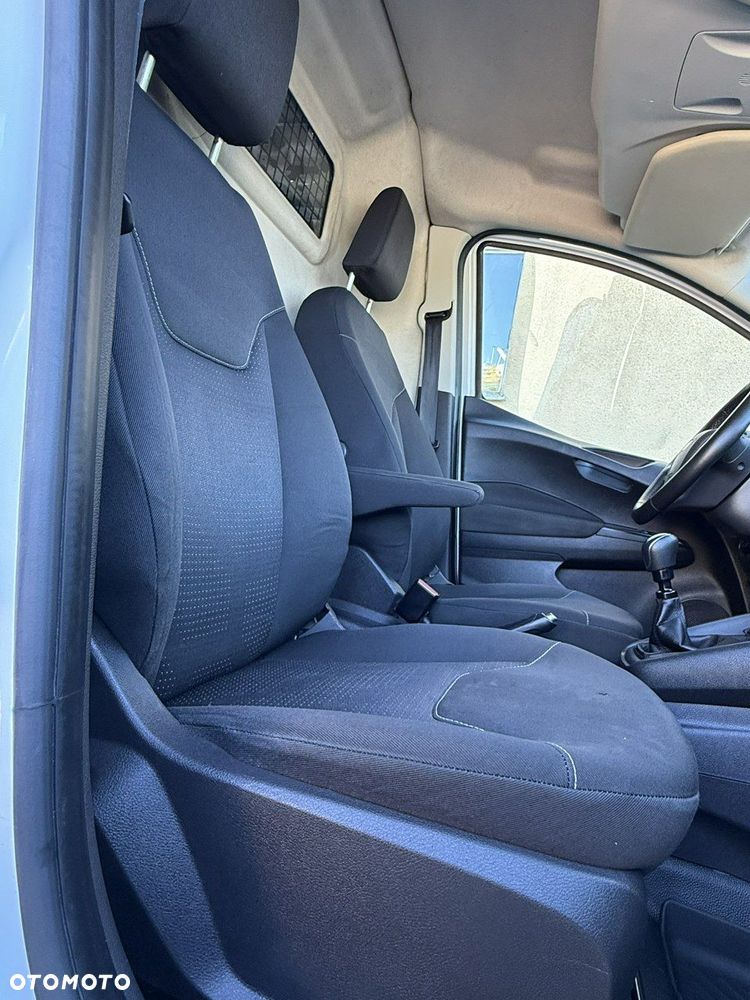Ford Transit Courier - 6