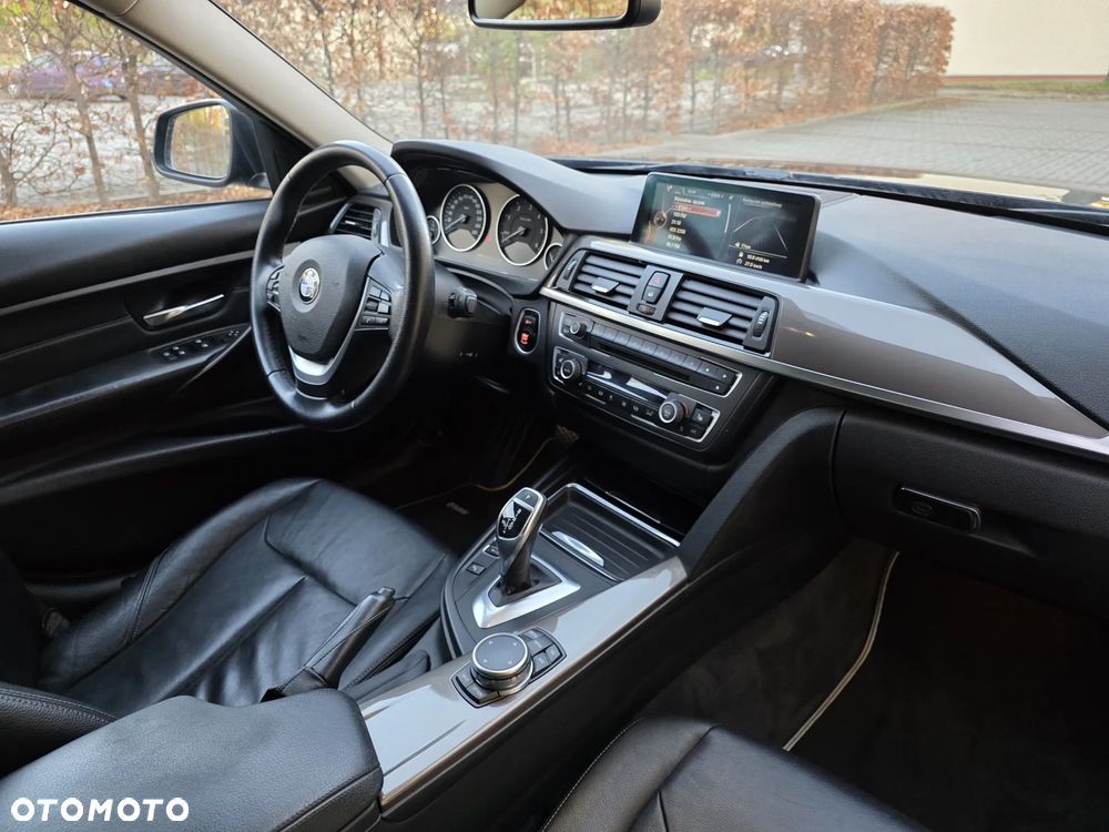 BMW Seria 3 330d Sport-Aut Blue Performance Modern Line - 15