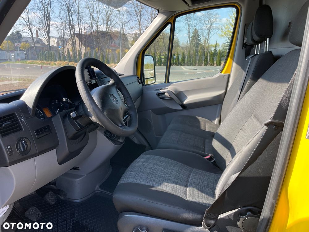 Mercedes-Benz SPRINTER - 11