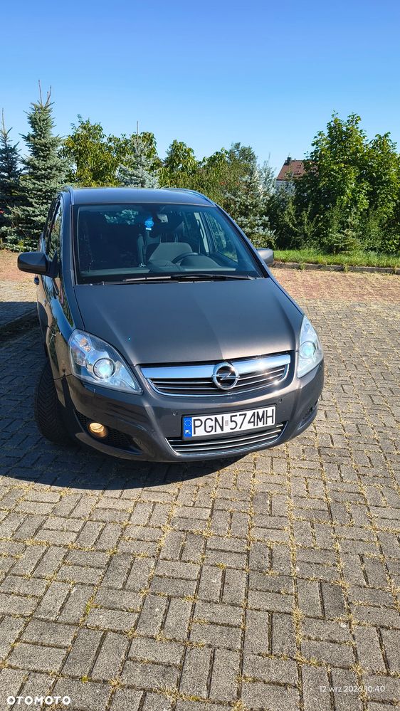 Opel Zafira - 11