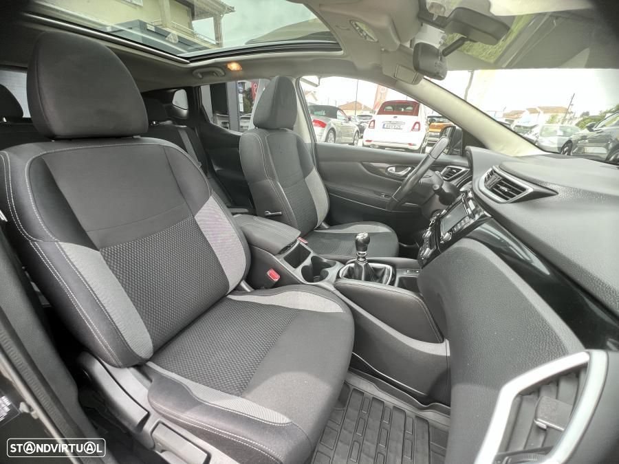 Nissan Qashqai 1.5 dCi N-Connecta - 23