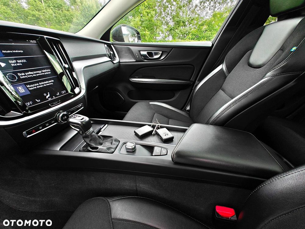Volvo V60 D4 Geartronic Momentum Pro - 13